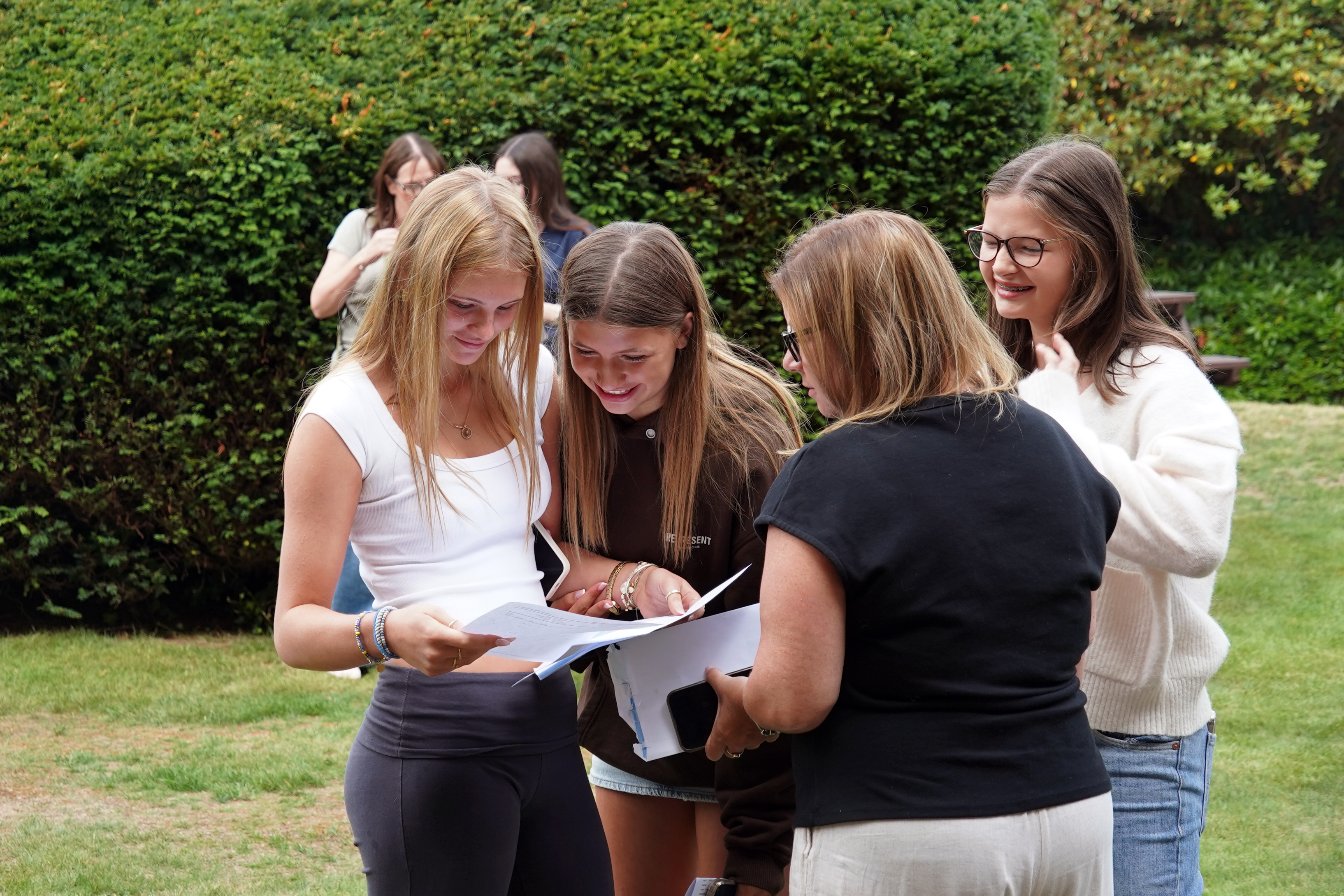 Smiles All Round as Farnborough Hill Pupils Celebrate GCSE Results