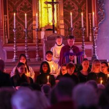 Advent Joy Overflows at Annual Carol Service Advent Joy Overflows at Annual Carol Service