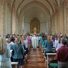 Farnborough Hill Gathers to Celebrate Mass of the Sacred Heart Farnborough Hill Gathers to Celebrate Mass of the Sacred Heart